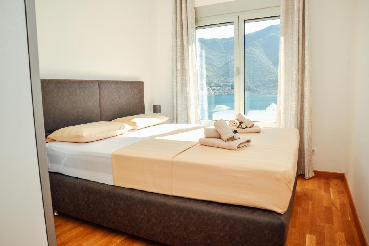 Ily Apartment With Sea View Kotor Dış mekan fotoğraf
