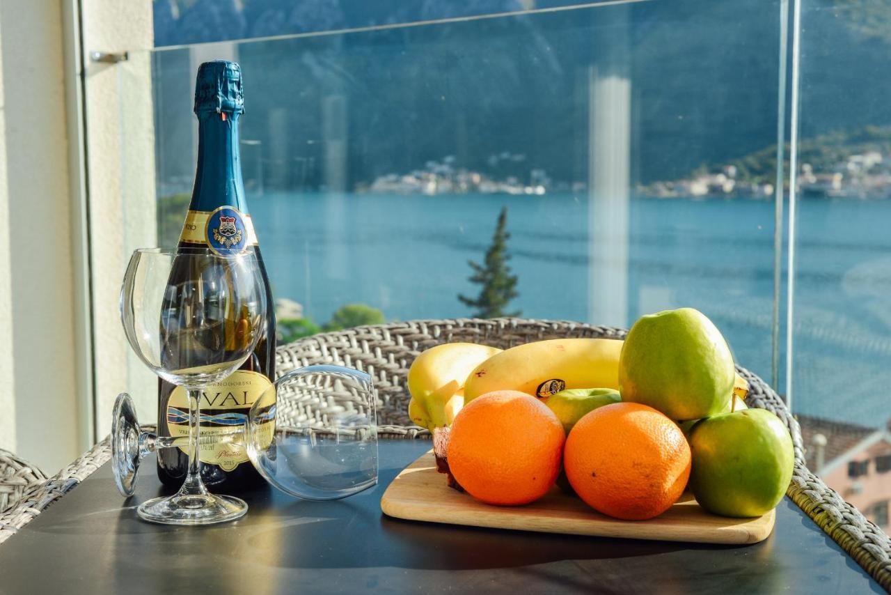 Ily Apartment With Sea View Kotor Dış mekan fotoğraf