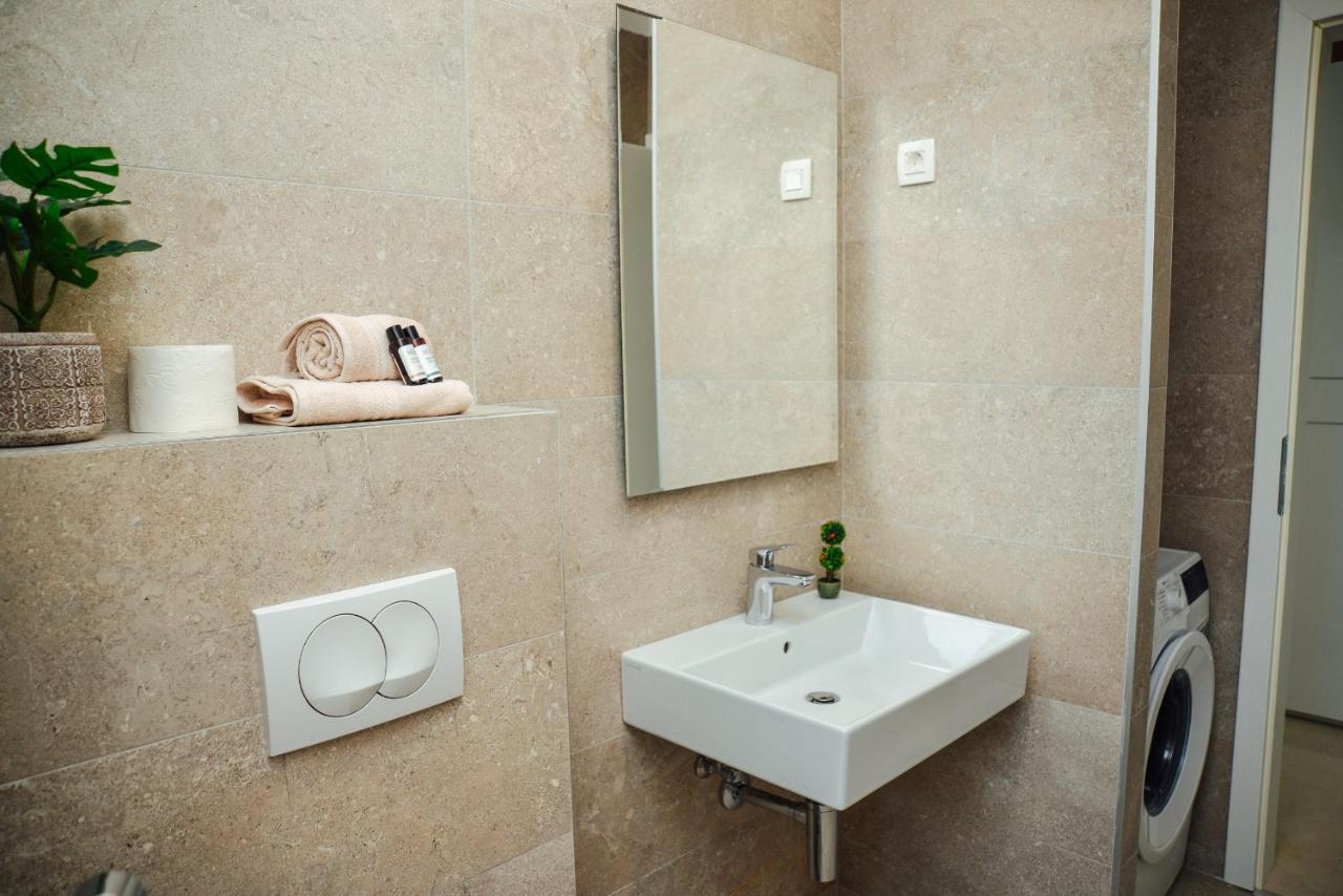 Ily Apartment With Sea View Kotor Dış mekan fotoğraf