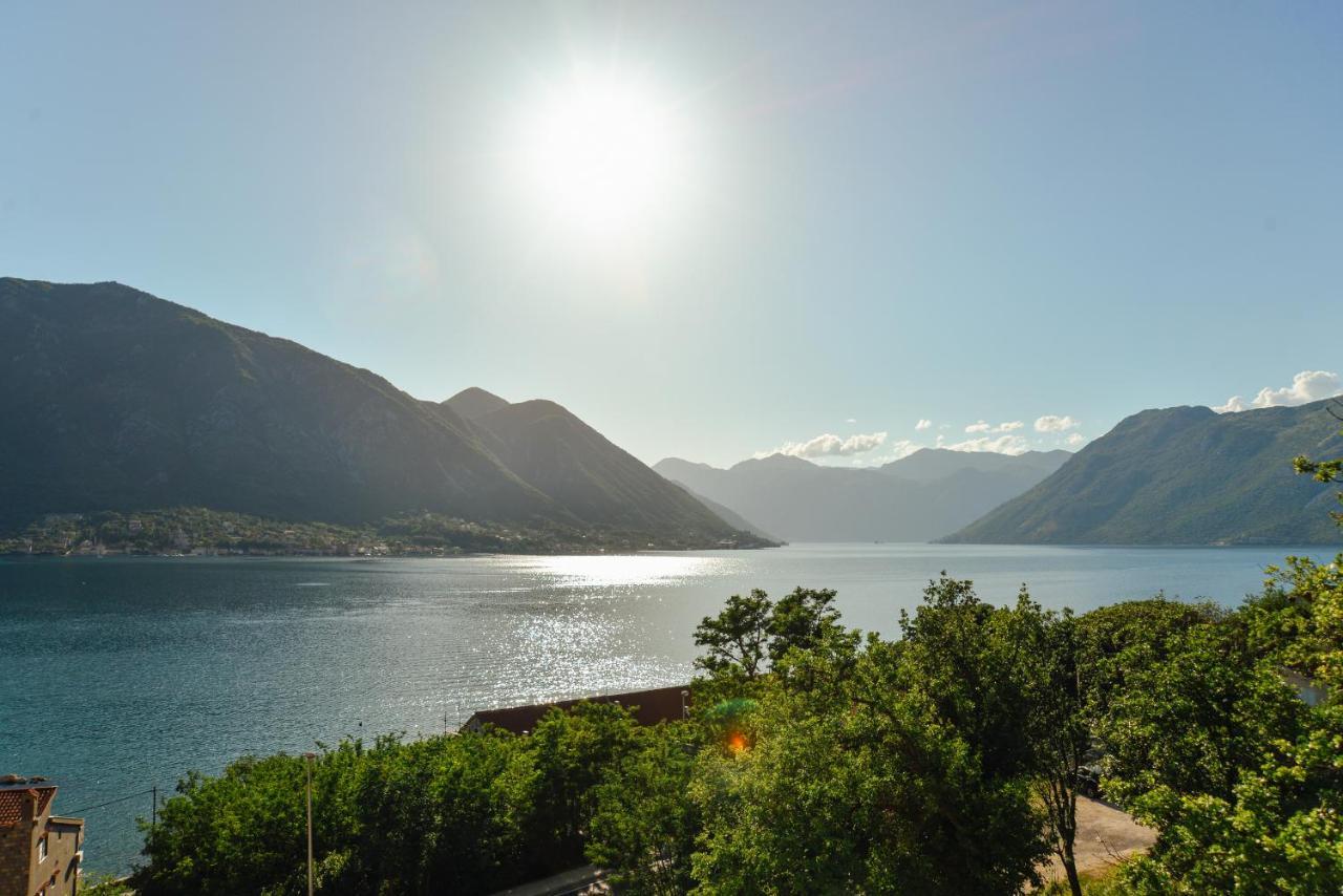 Ily Apartment With Sea View Kotor Dış mekan fotoğraf